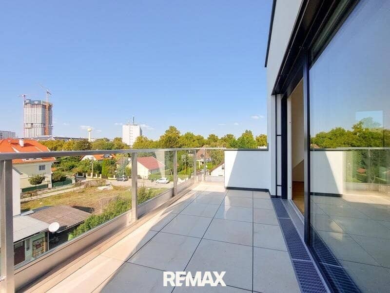 Apartment in first occupancy near Alte Donau with living kitchen