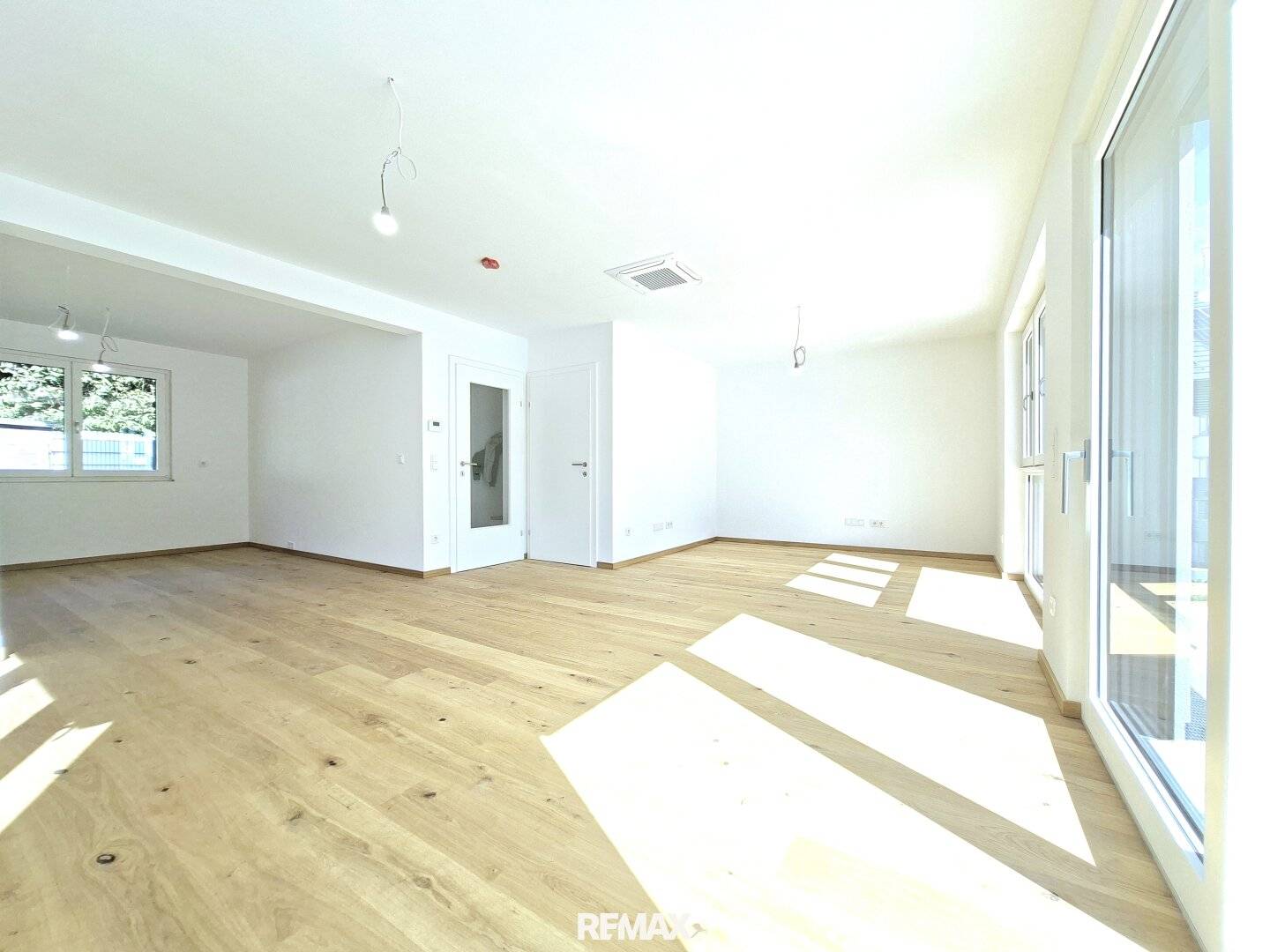 First occupancy First class semi detached house on its own plot