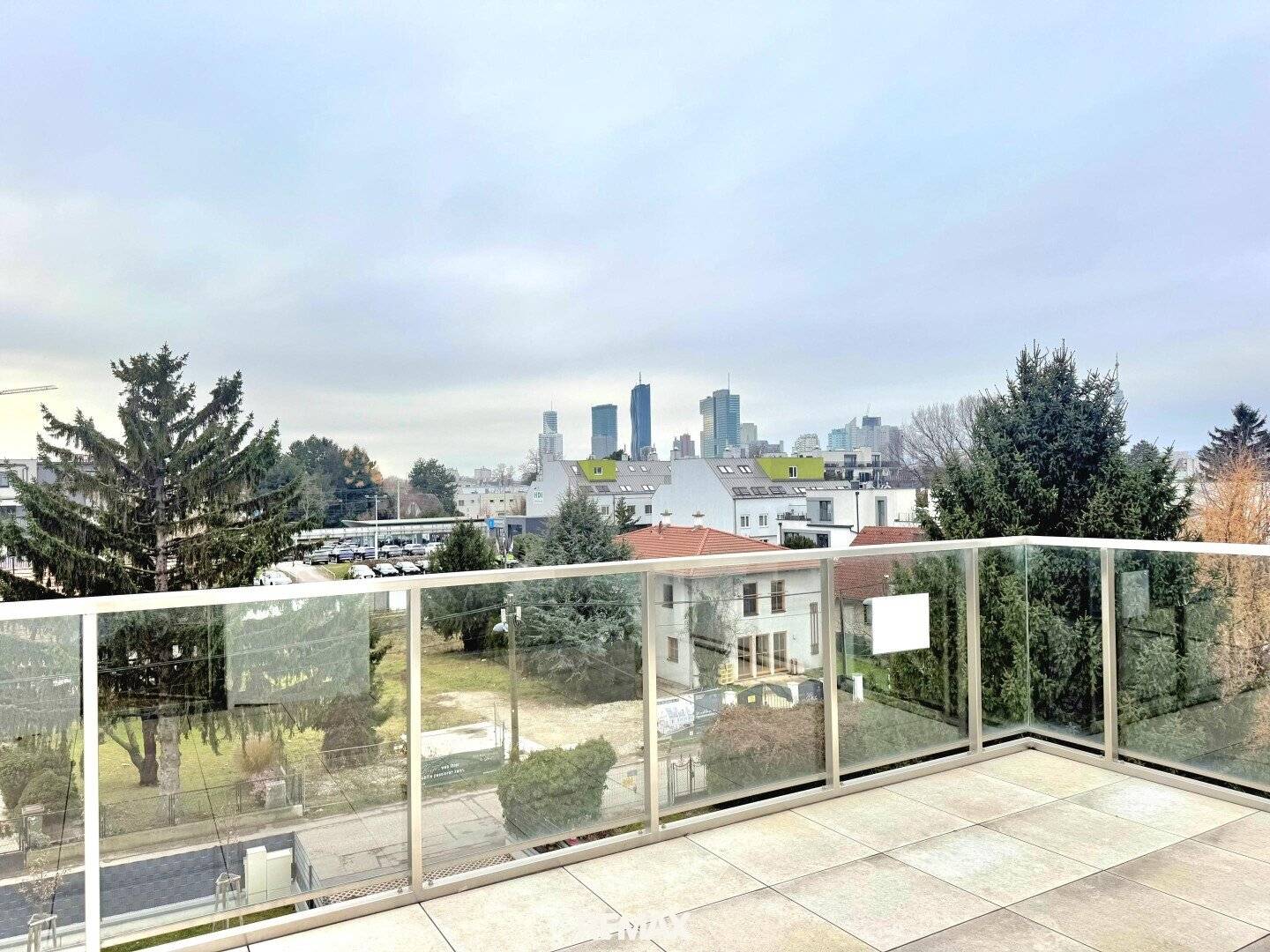 Apartment near the Old Danube with two terraces