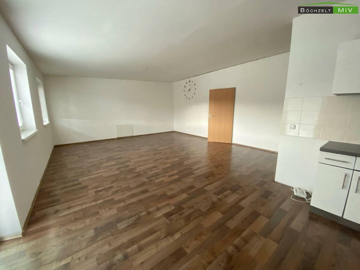 4-Zimmer-Etagenwohnung in Spielberg mit Balkon & möblierter Küche