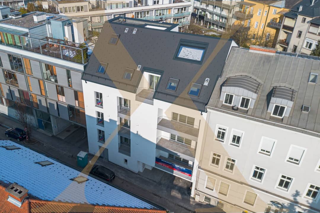 ERSTBEZUG: Hochwertige 3-Zimmer-Dachgeschosswohnung mit Balkon in Linz