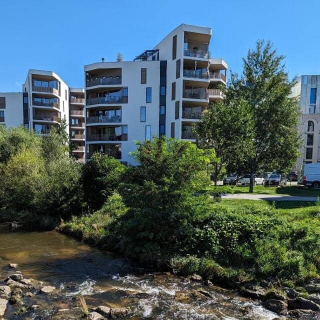 Apartment with southwest balcony and underground parking space