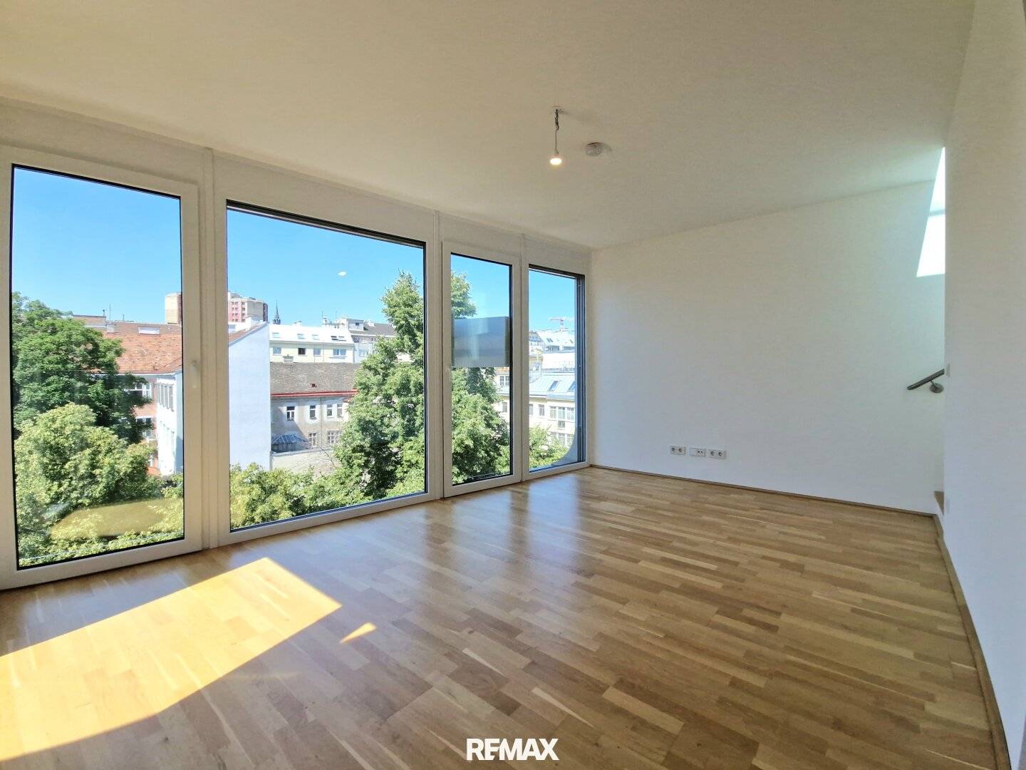 Attic apartment newly built with rooftop terrace