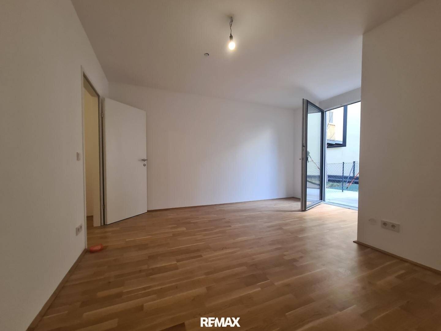 Erstbezug Wohnung Hofterrasse nahe AKH