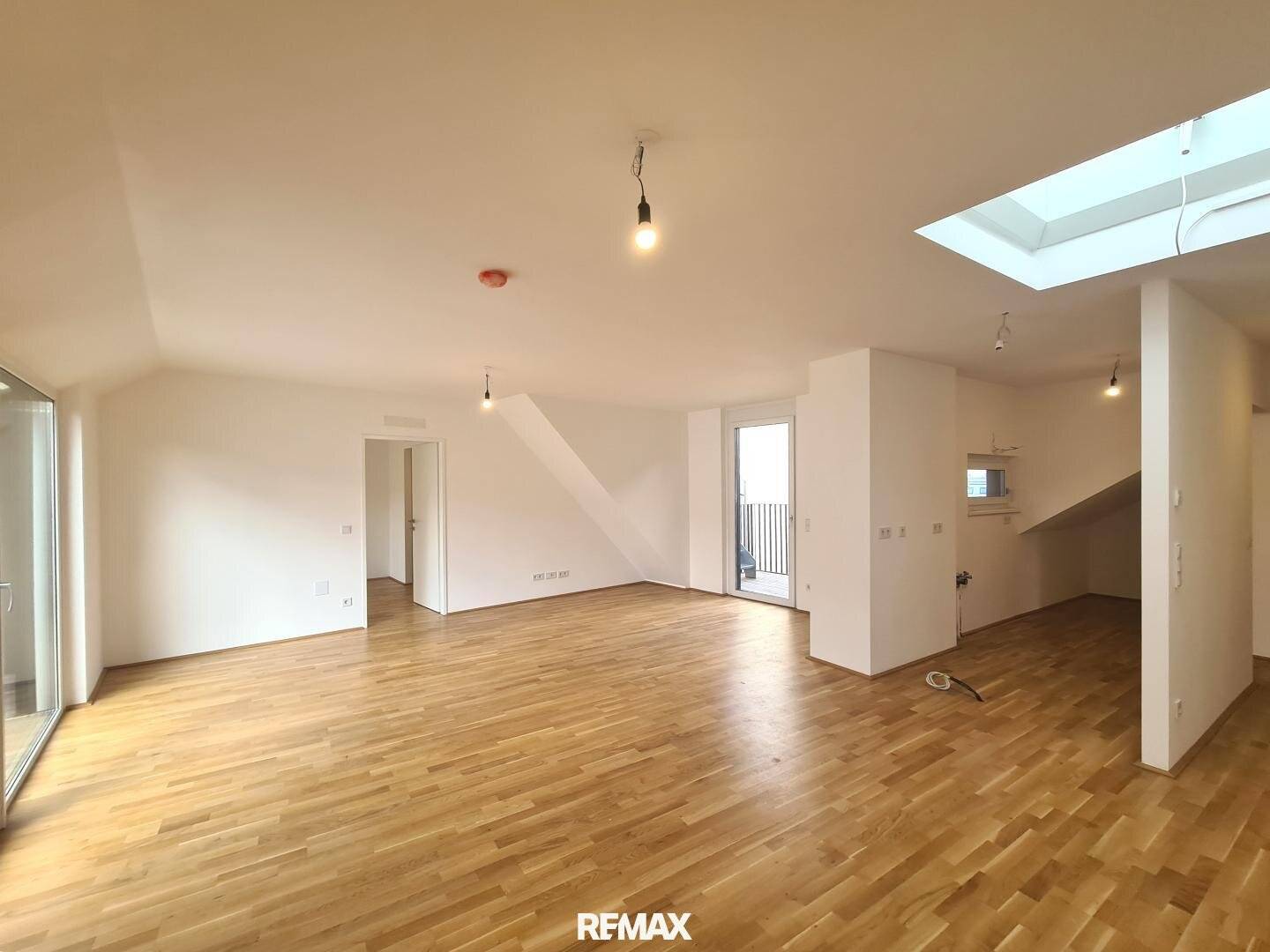 Penthouse Erstbezug mit zwei Terrassen und Garage