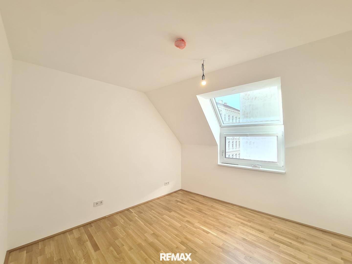 Dachgeschosswohnung Erstbezug mit Loggia nahe AKH