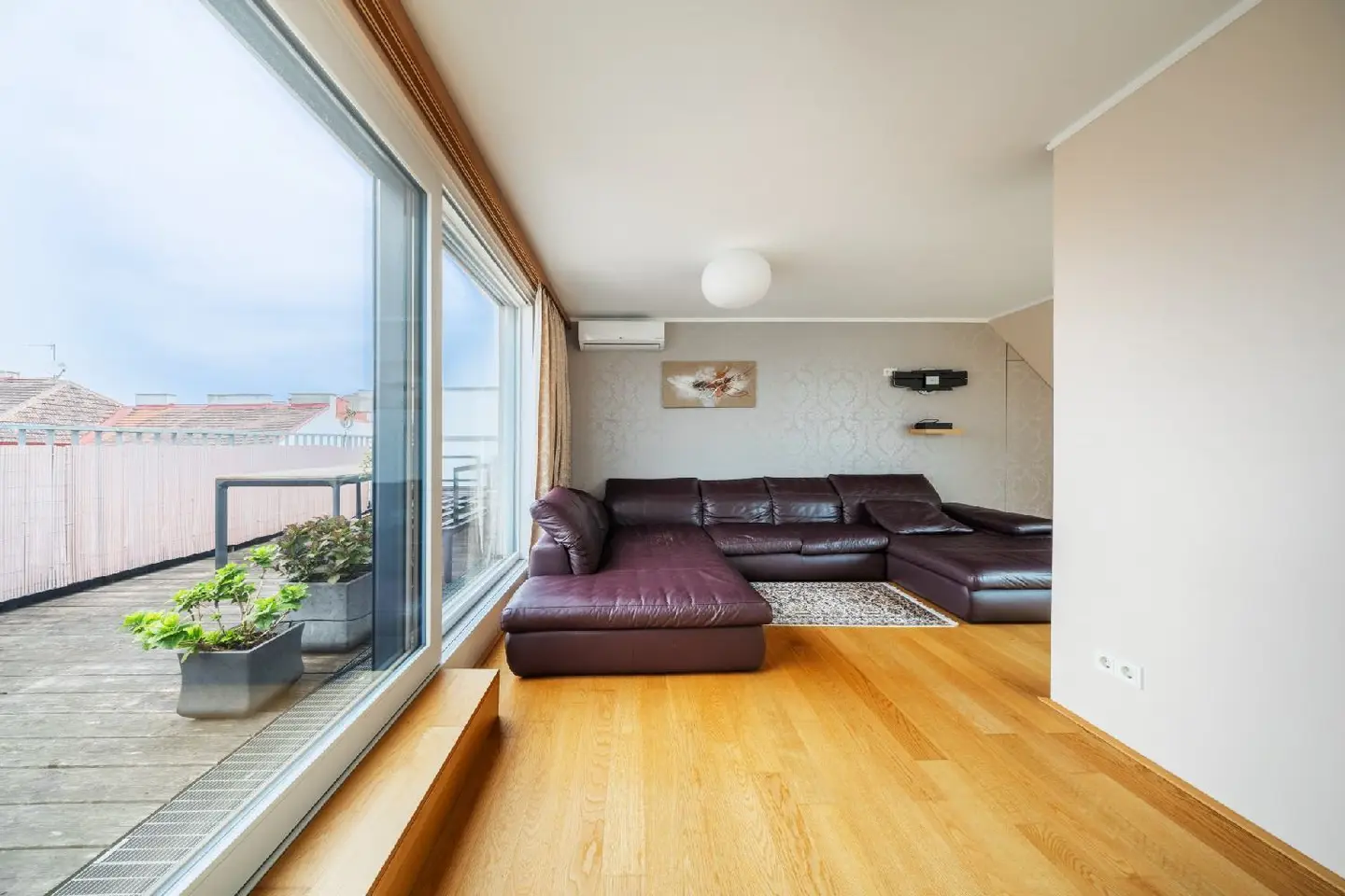 Maisonette apartment with terrace near Arenbergpark
