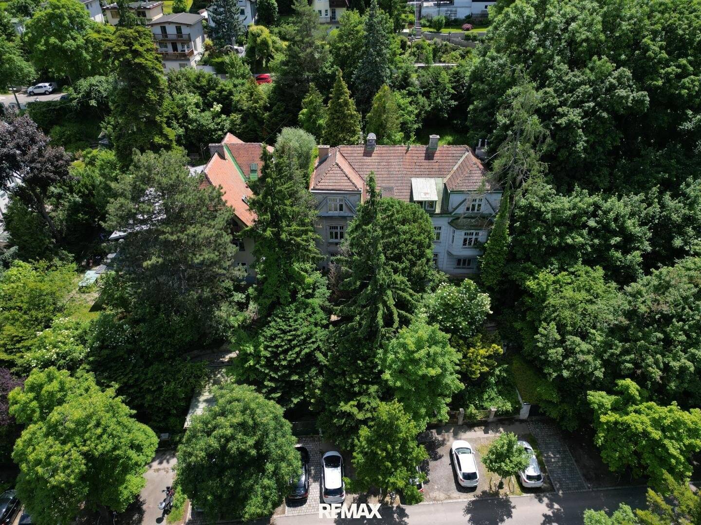 Single family house for renovation old building jewel in Dornbach