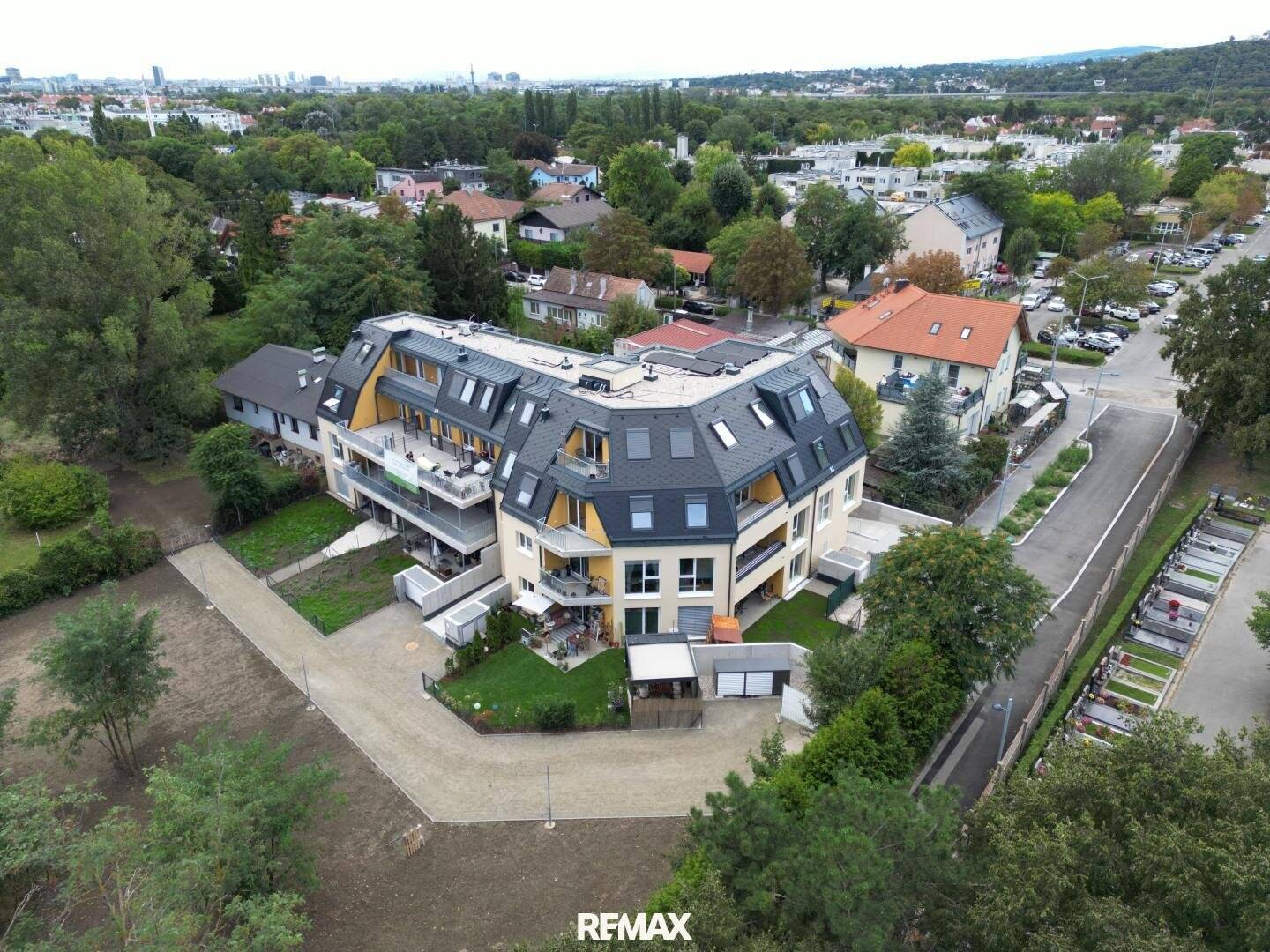 New construction apartment with terrace near the Danube