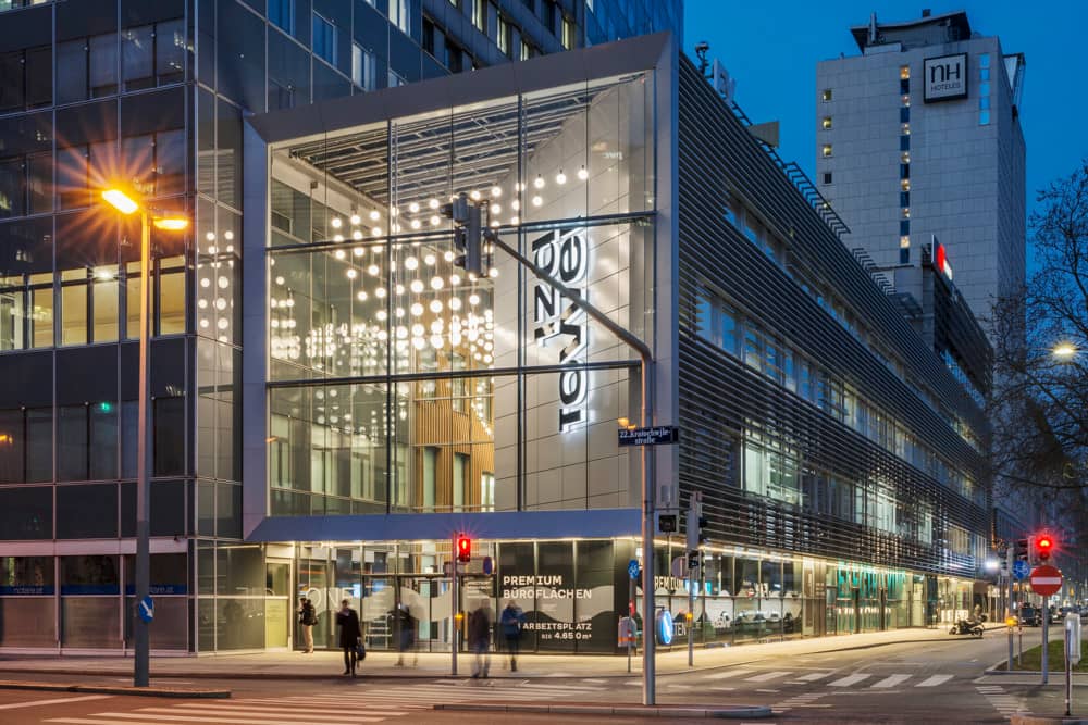 Büros mit Fernblick im IZD Tower in Wien 1220 Donaustadt, modern