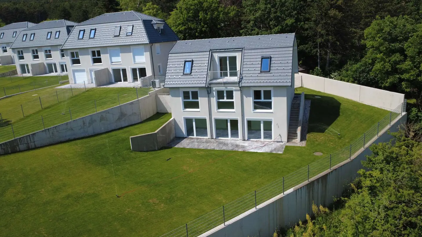 Erstbezug: Großzügiges Einfamilienhaus in Bad Fischau mit Garten