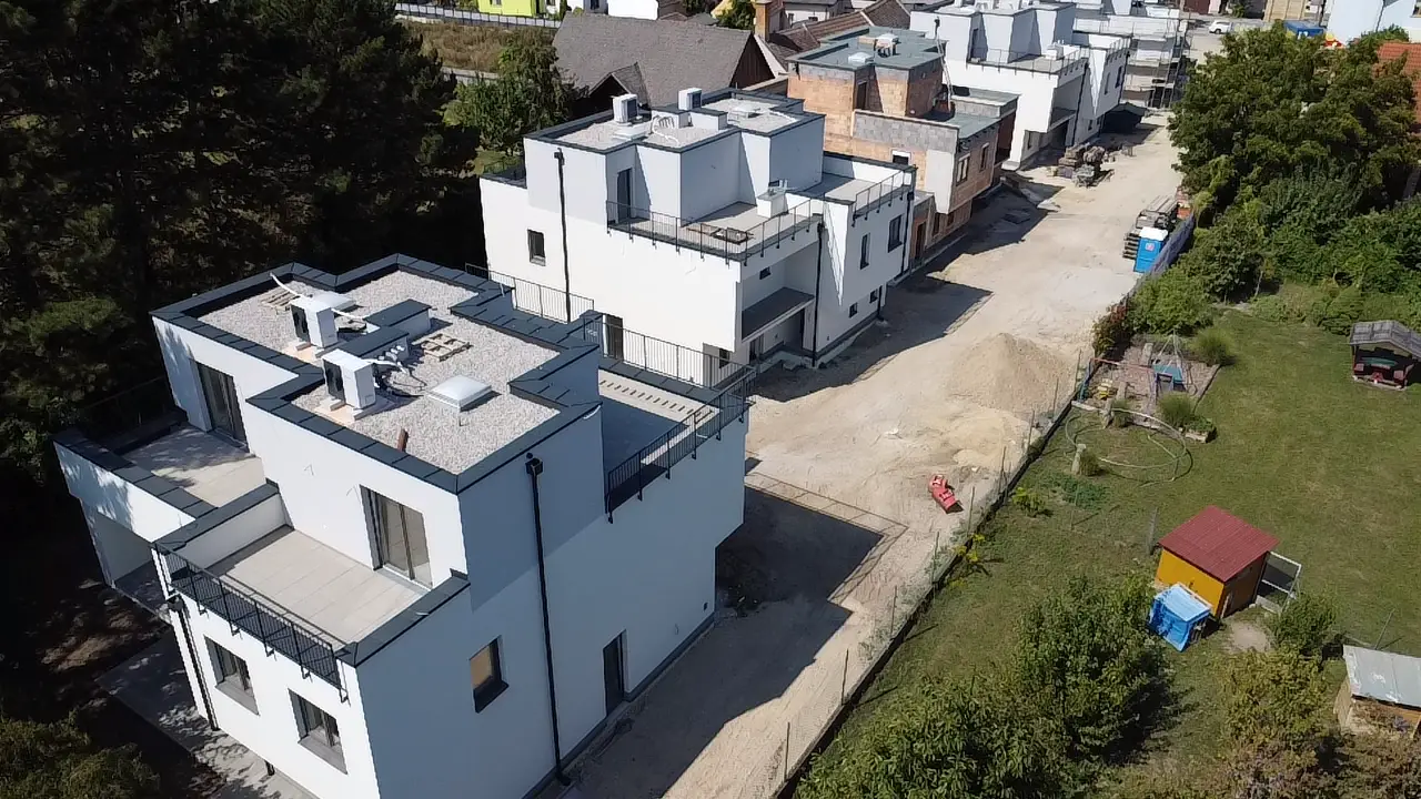 Moderne Doppelhaushälfte in Landegg bei Pottendorf mit Garten