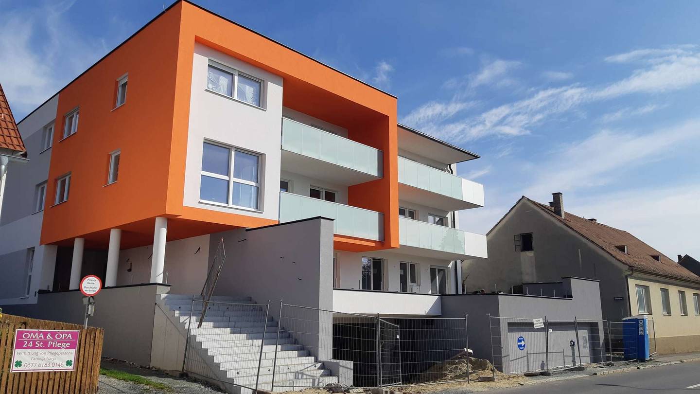 neuwertige Wohnung mit großzügiger Wohnfläche