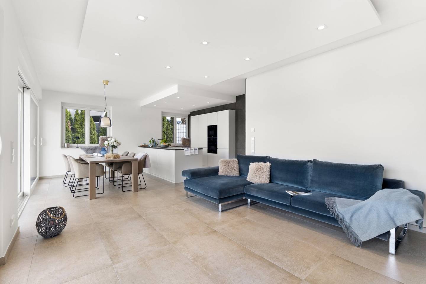 Lake view apartment with lake access and terrace