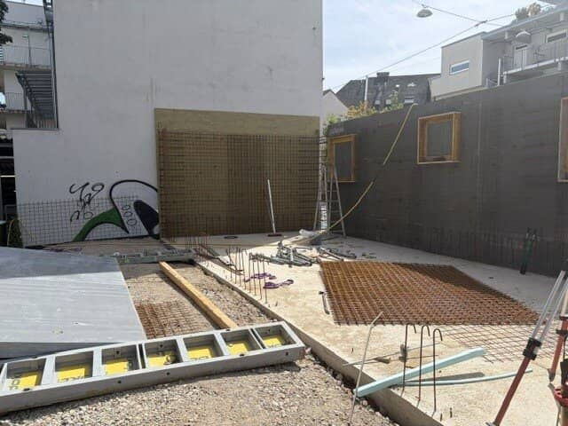 Apartment newly built near TU Inffeld balcony