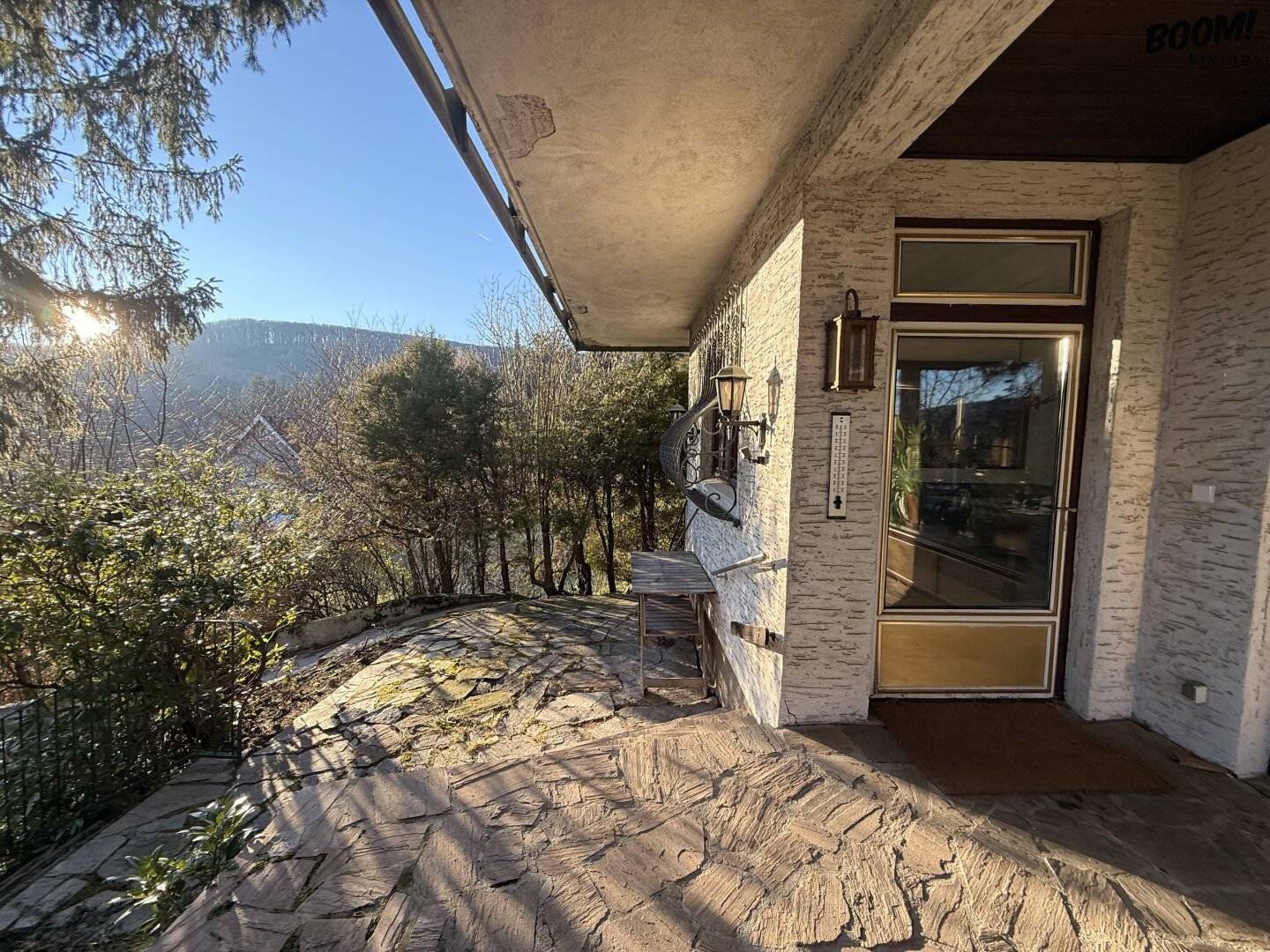 Einfamilienhaus mit Garten und Balkon in ruhiger Wienerwald Lage