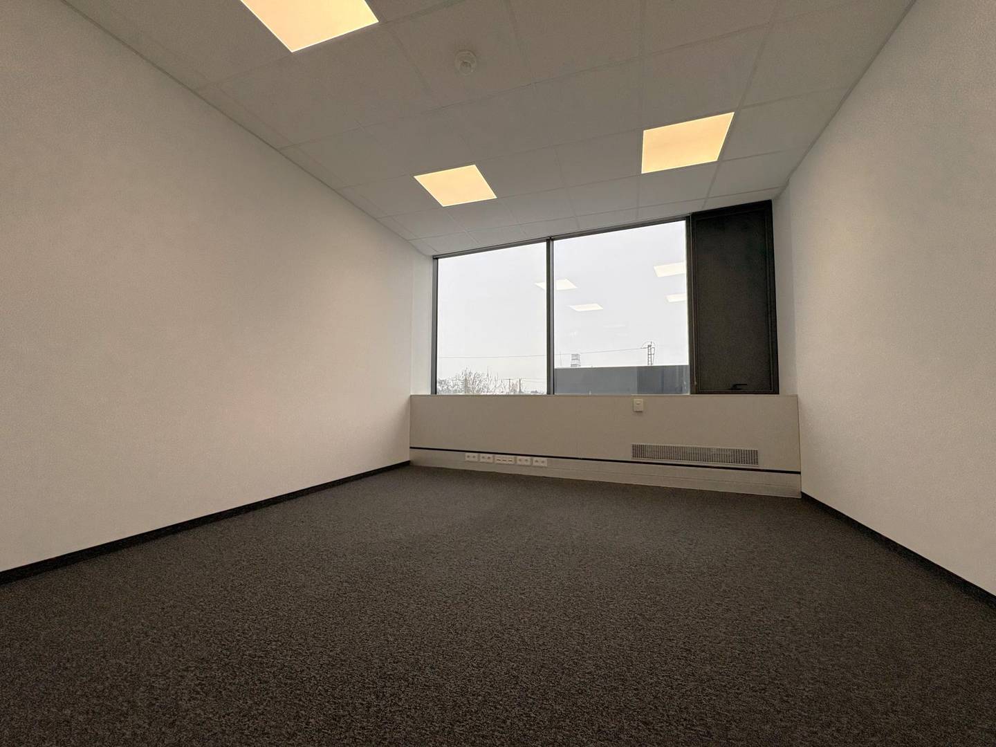 Office Space 195m² Wels Station