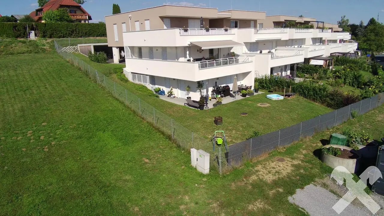 Ground floor apartment with large garden and view