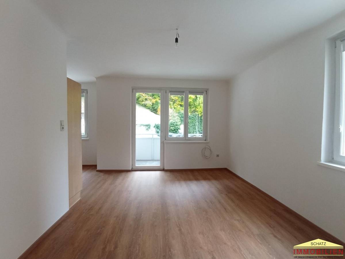 Moderne 3-Zimmer-Wohnung mit Balkon in Neuhaus, ruhiger Lage