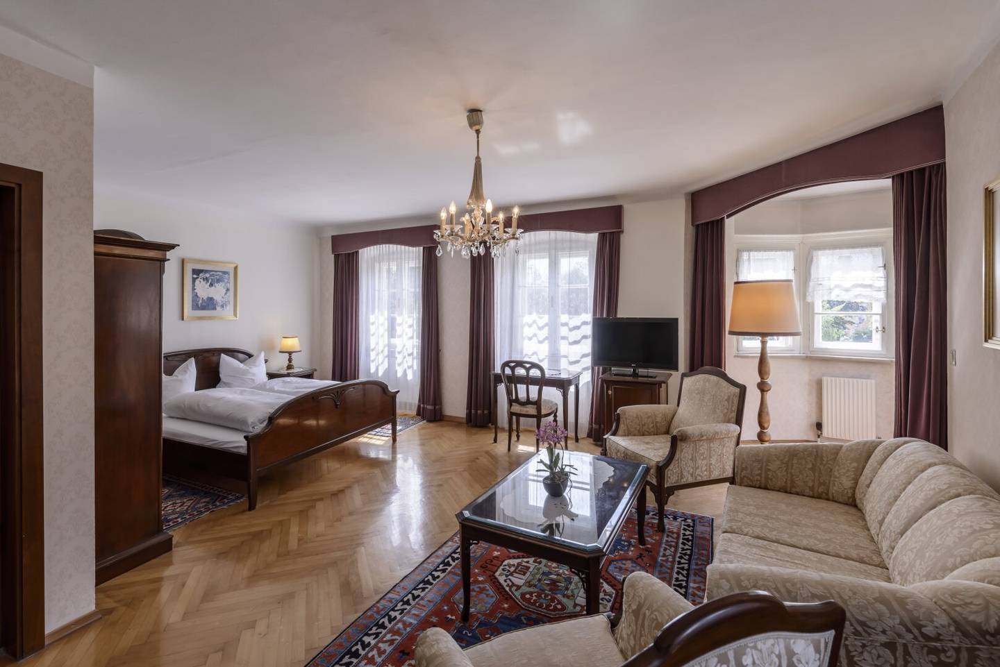 Historisches Schlosshotel in Tirol – Innenstadtlage & Potenzial