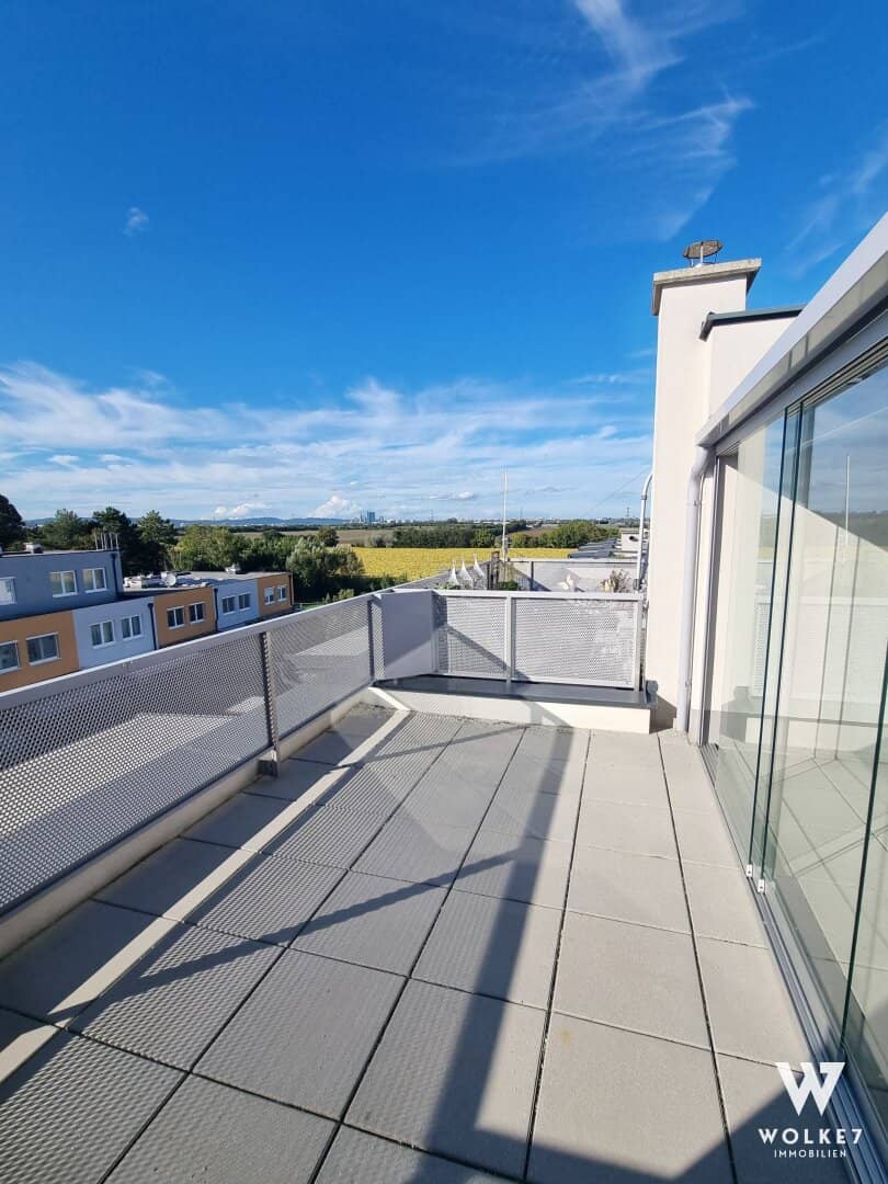 Maisonette apartment rooftop terrace near a bathing pond