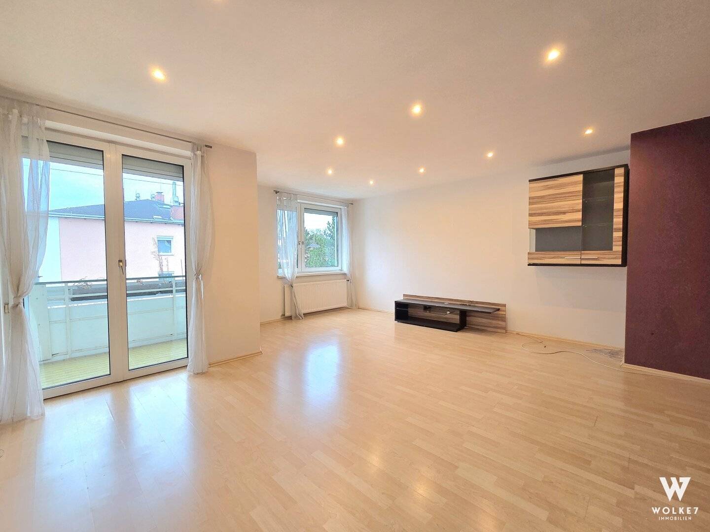 Wohnung mit zwei Loggien in zentraler Lage