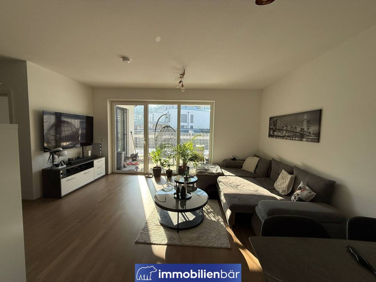 Moderne Gartenwohnung in Schlüßlberg mit 1 Tiefgaragenplatz und Balkon