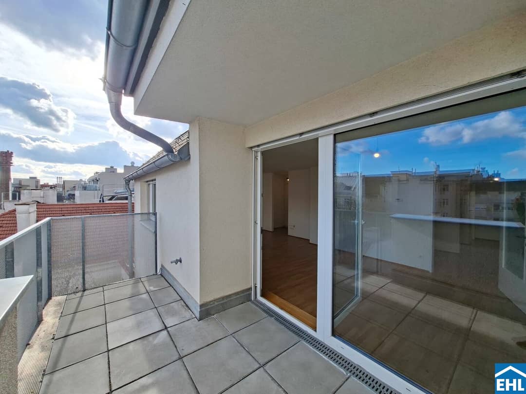 Top floor apartment with terrace and new kitchen near Naschmarkt