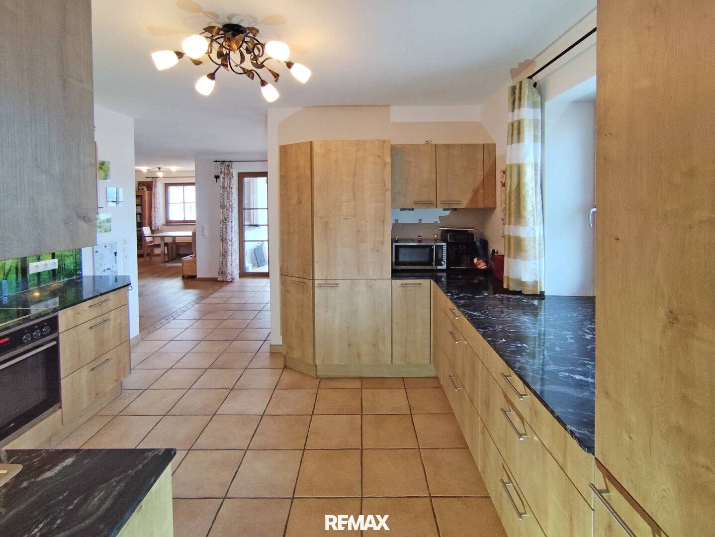 Modern single-family house with a granny flat, pool and high-quality fittings in Eggelsberg near Salzburg