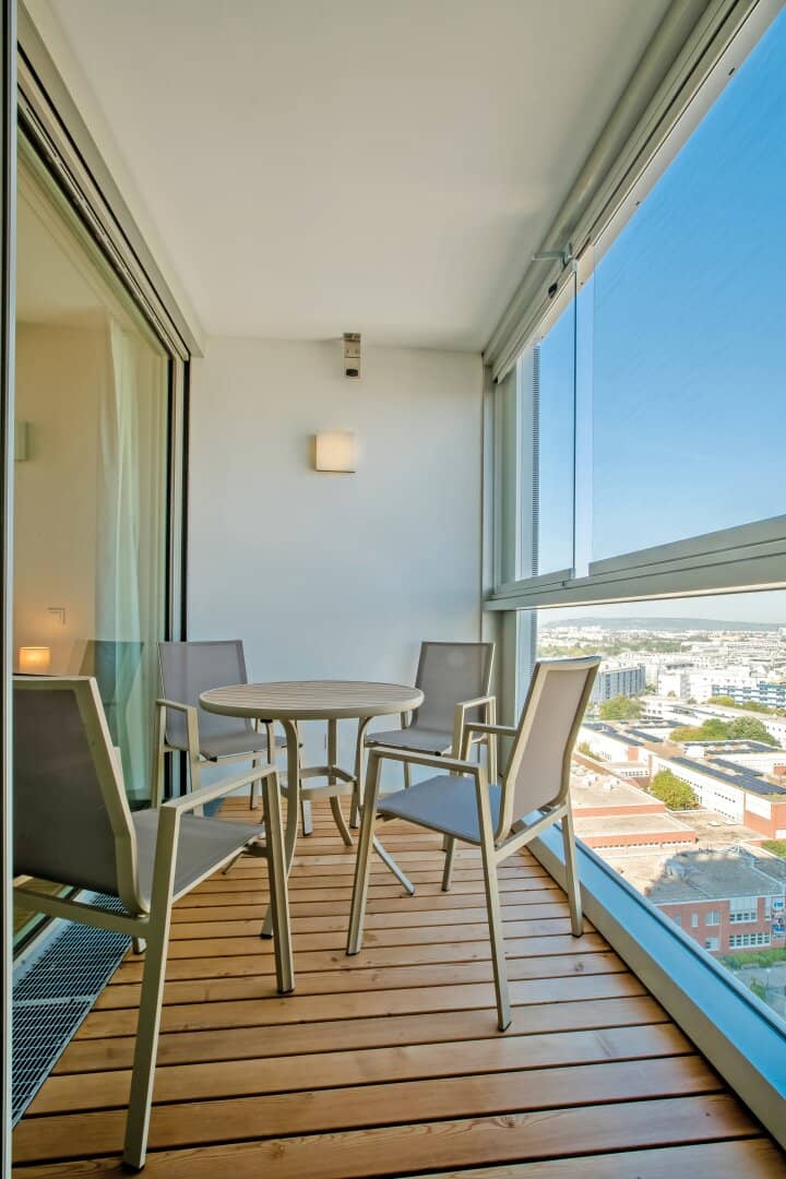 2-room apartment with distant view, sauna, pool and fitness