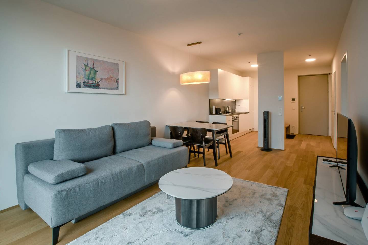 2-room apartment with distant view, sauna, pool and fitness