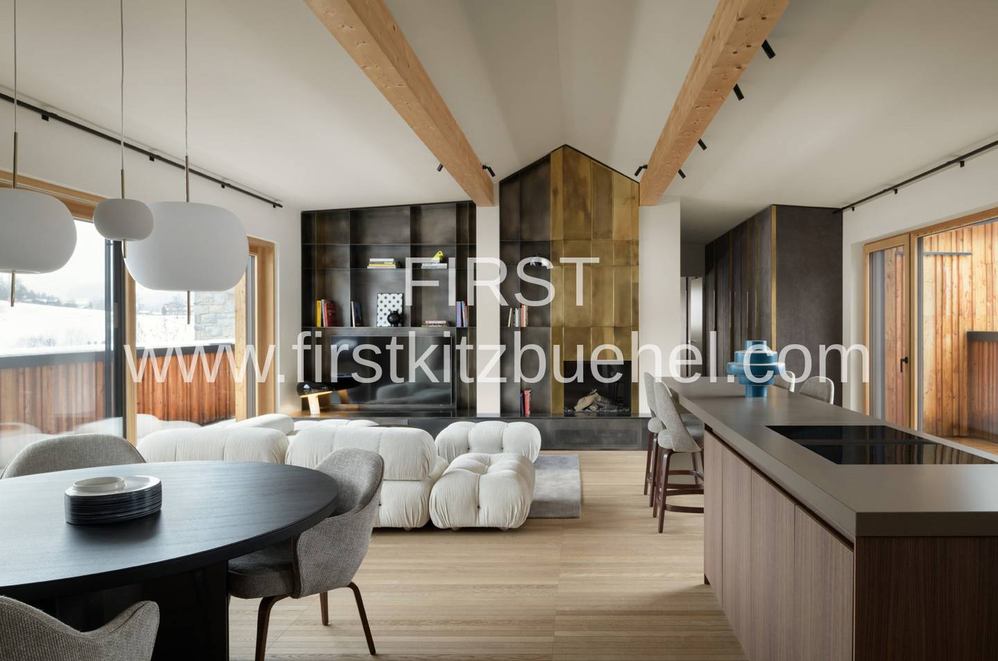 Penthouse with gas fireplace and sauna and terrace