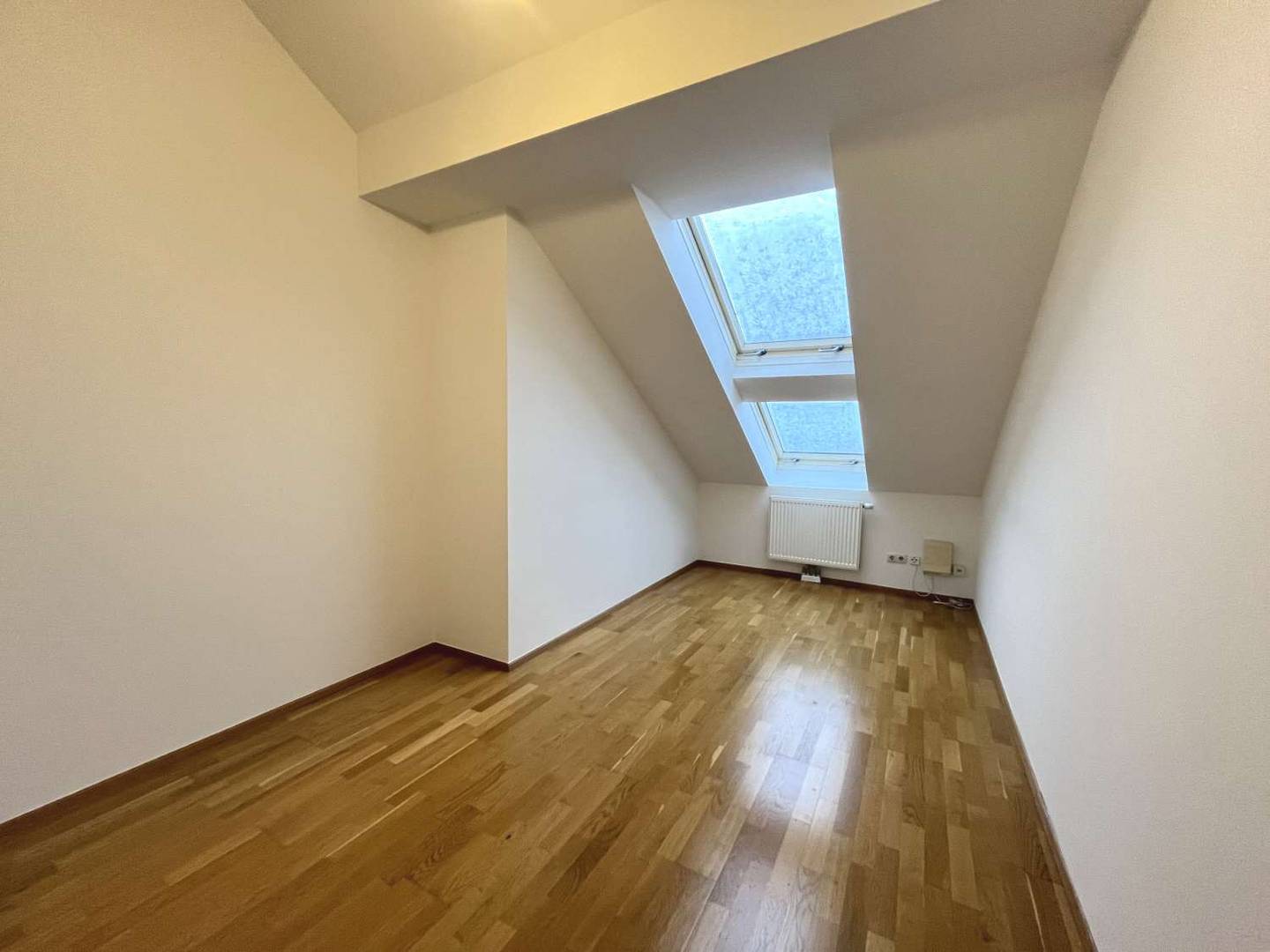Dachgeschosswohnung with terrace near Wienerberg