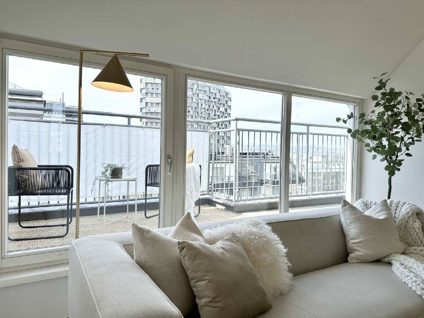 Dachgeschosswohnung mit Terrasse am Wienerberg