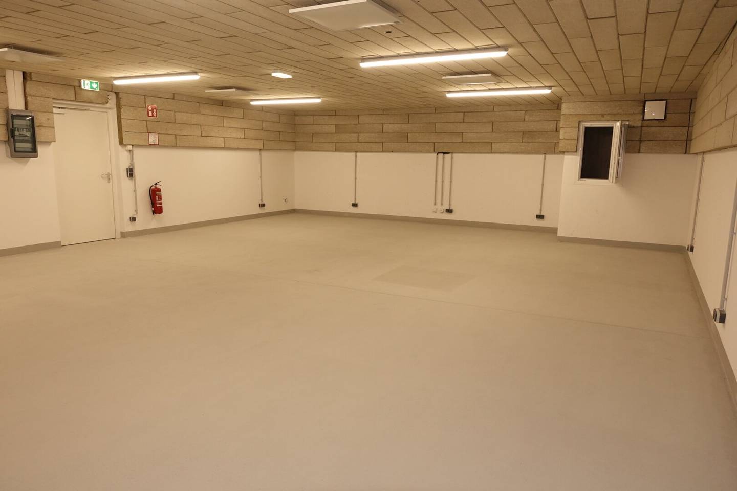 85,5 m² Lager - ERSTBEZUG