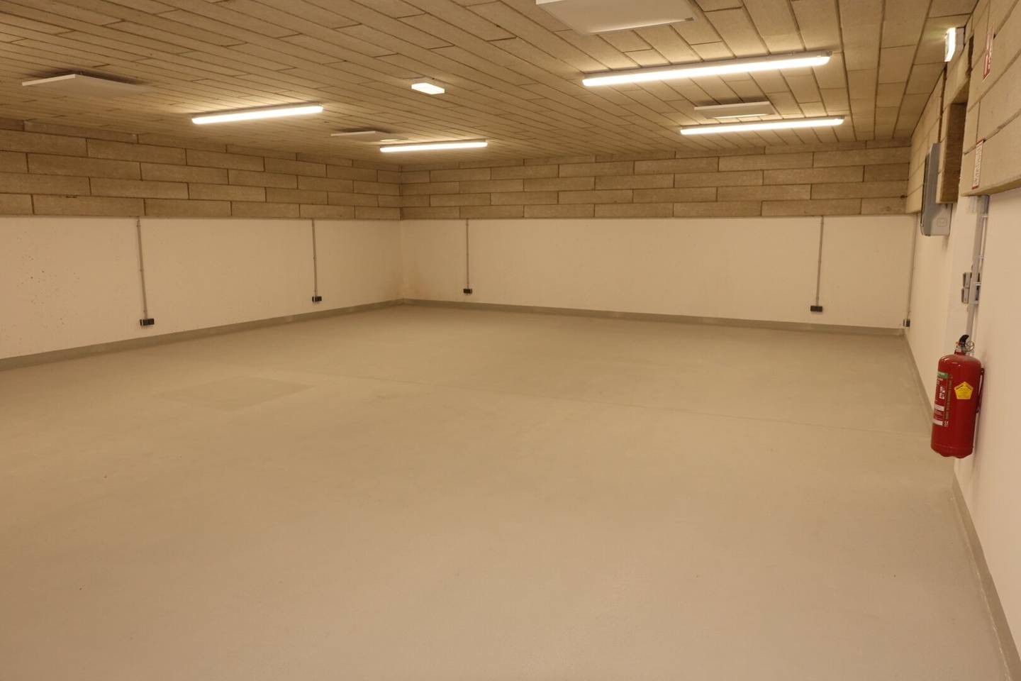 85,5 m² Lager - ERSTBEZUG
