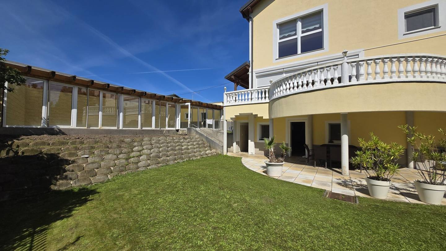 Haus in Lanzendorf mit Pool & Sauna