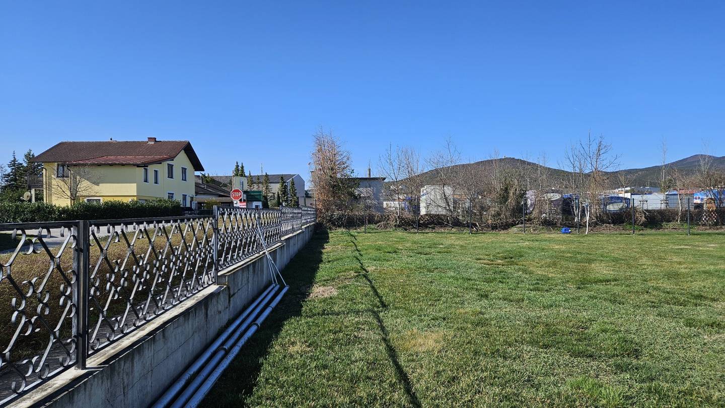 Dreamlike building plot in Bad Vöslau, your own home awaits you! 350,000 €