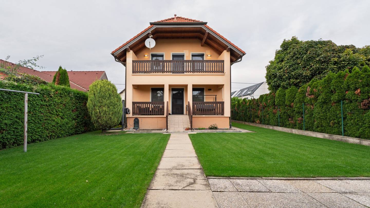 Neuwertiges Einfamilienhaus in Donaustadt mit Smarthome & Balkon