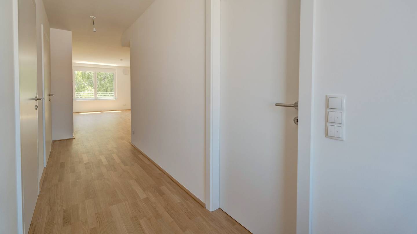 Neubau Wohnung Erstbezug mit Loggia nahe Bahnhof