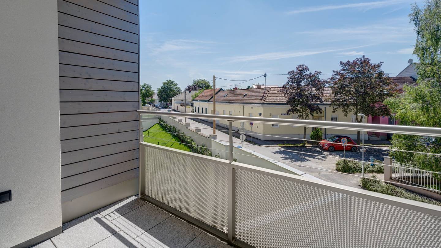 Erstbezug Wohnung mit Loggia nahe dem Bahnhof