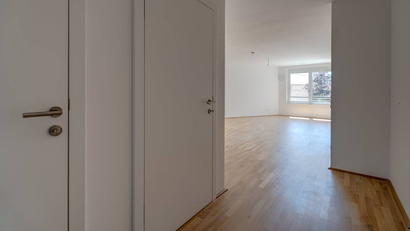 Erstbezug Wohnung mit Loggia nahe dem Bahnhof