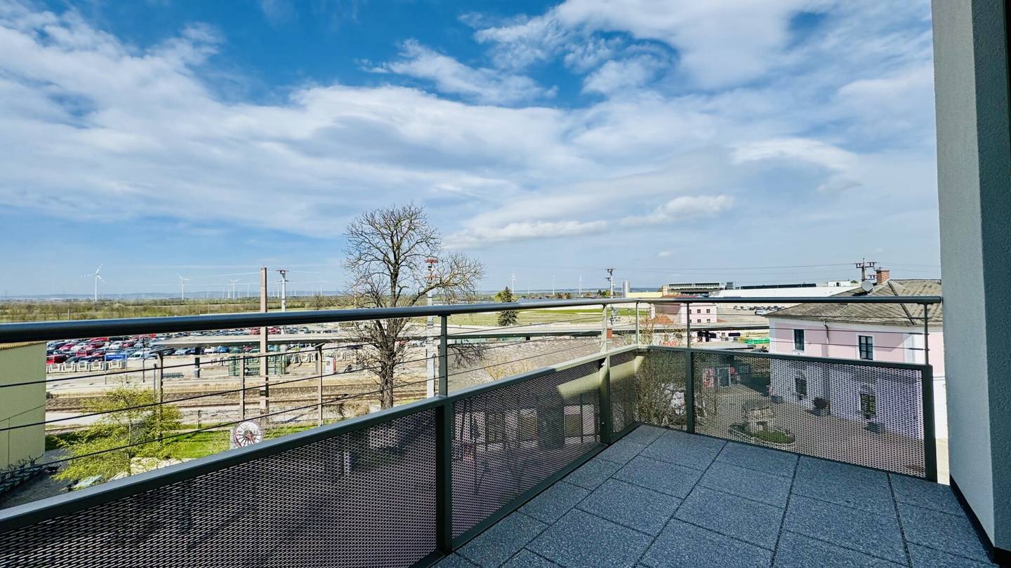 Dachgeschosswohnung Erstbezug mit Balkon und Terrasse