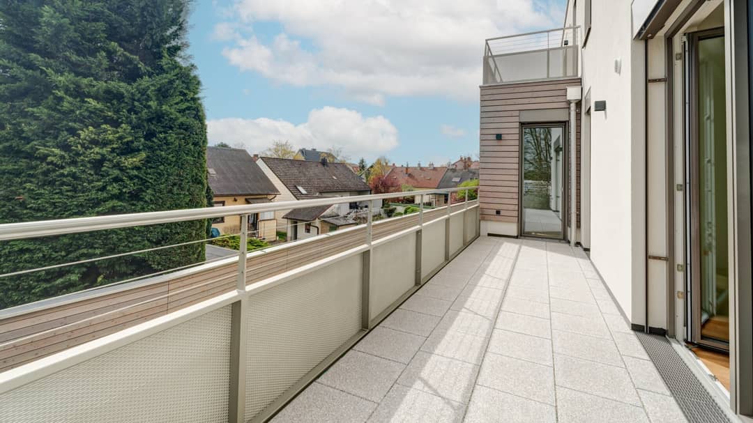 Wohnung Erstbezug Neubau nahe Wien Balkon
