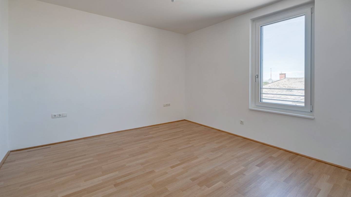 Wohnung Erstbezug Loggia mit direktem Bahnhof