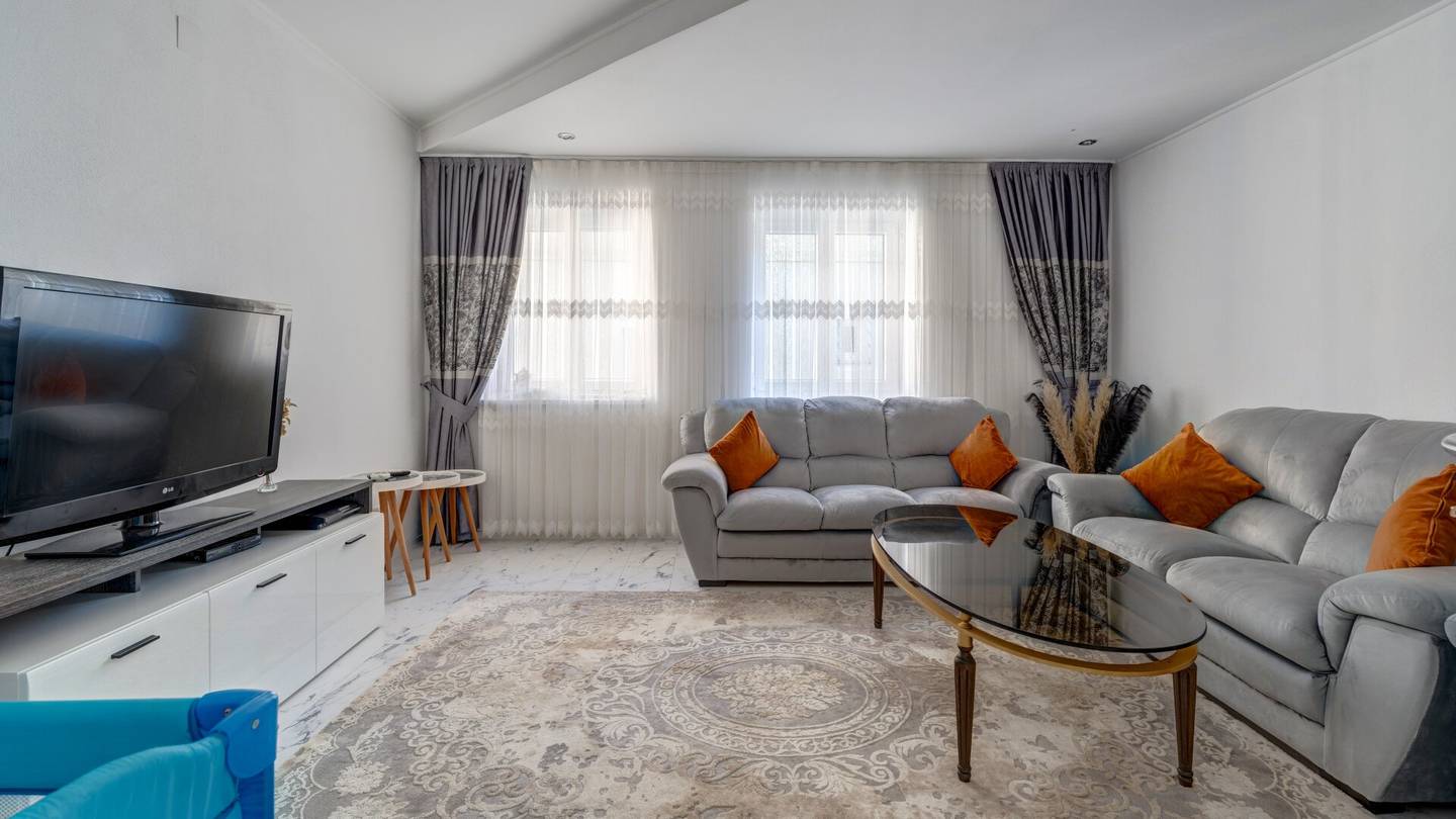 Haus in Klein-Harras: modernisiertes Einfamilienhaus, 170 m² Wohnfläche
