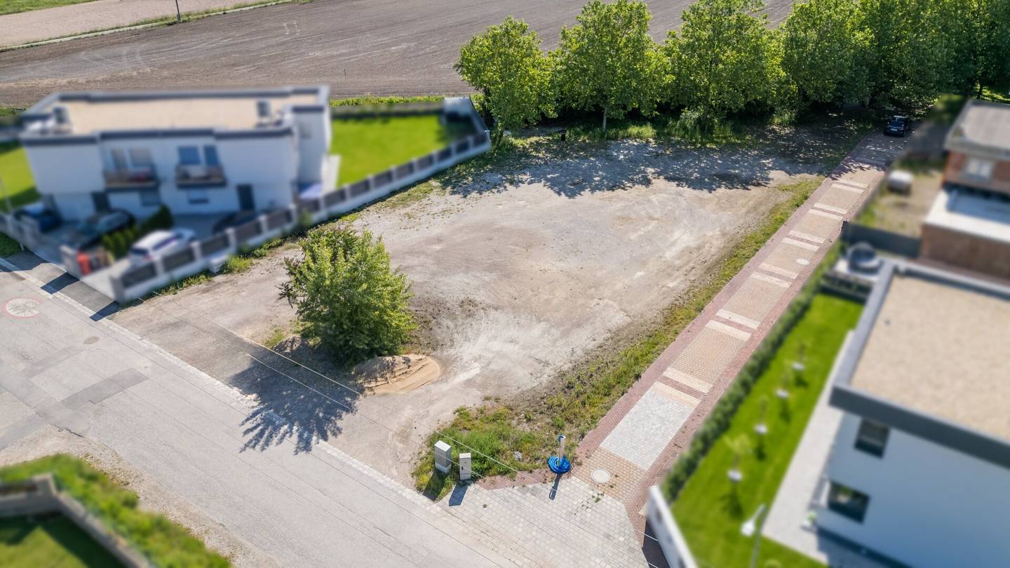 Grundstück B  - aufgeschlossen - Baubewilligt