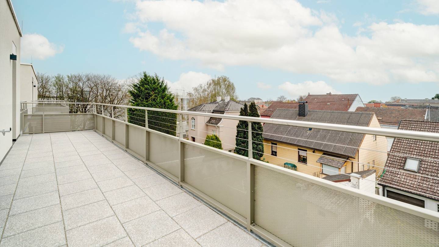 Dachgeschosswohnung Erstbezug mit zwei Terrassen Nähe Bahnhof