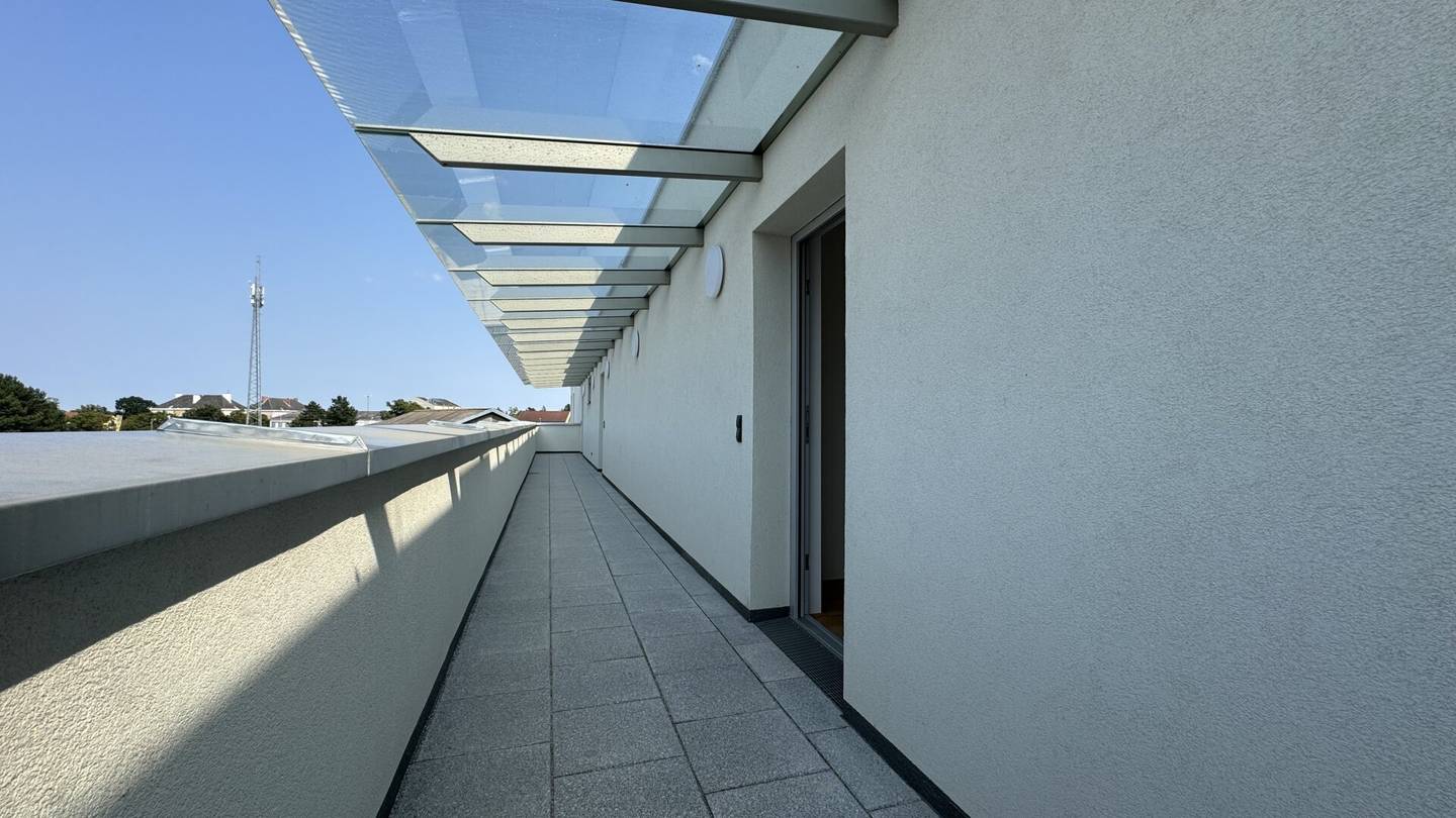 Dachgeschosswohnung Erstbezug Balkon Nähe Bahnhof