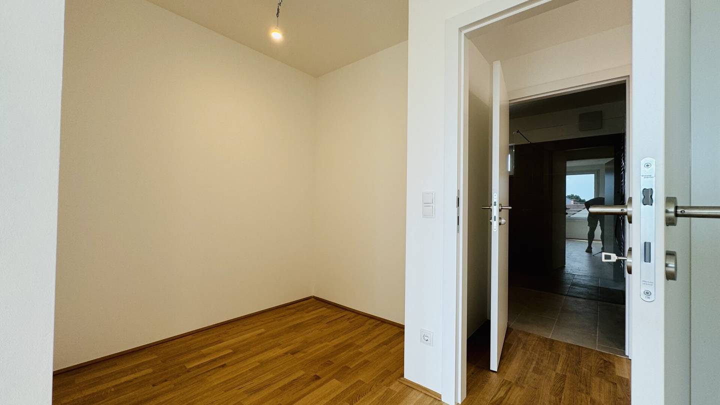 Dachgeschosswohnung Erstbezug Balkon Nähe Bahnhof